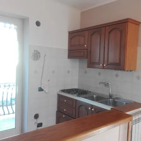 A Santy'S House 1Piano-No Lift-Shuttle A Pagamento-Raggiungibile A Piedi Aeroporto-Fermata Bus Fiera Di Roma A 3 Minuti-Air Condiz Ed Extra Bed For A Fee A Pagamento Apartment Fiumicino Exterior photo