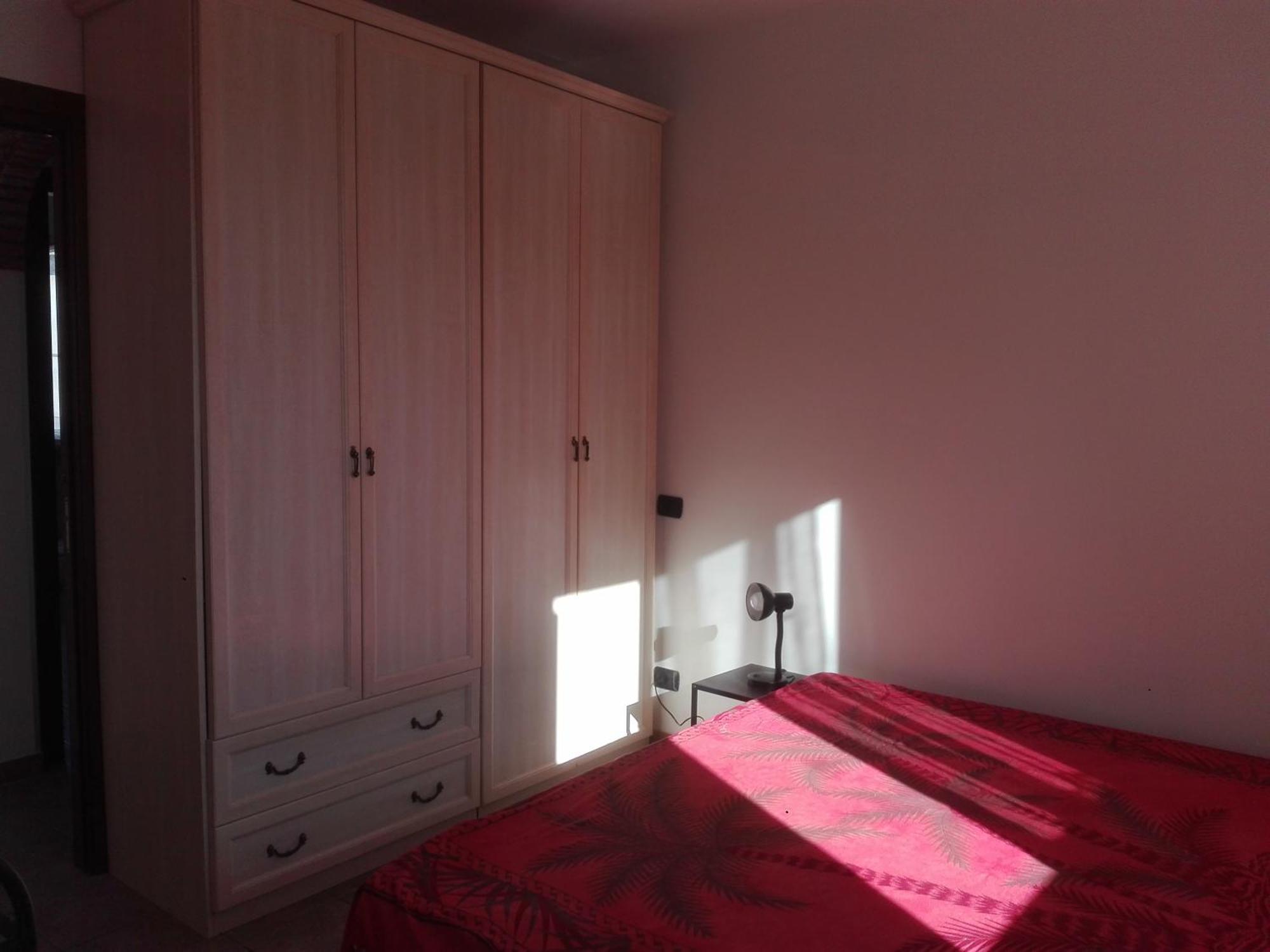 A Santy's House 1piano-no Lift-shuttle A Pagamento-raggiungibile A Piedi Aeroporto-fermata Bus Fiera Di Roma A 3 Minuti-air Condiz Ed Extra Bed For A Fee A Pagamento Appartement