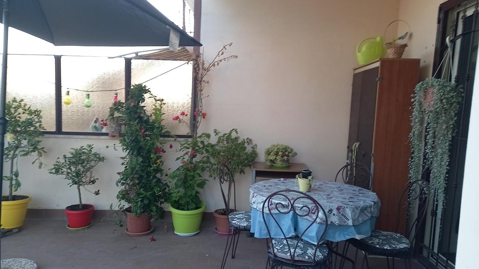 A Santy's House: Rome Budget *